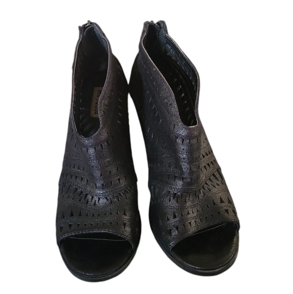 Not Rated Women's Groove Thang Back Zip Closure Ankle Booties Sz 7.5 - Picture 5 of 7